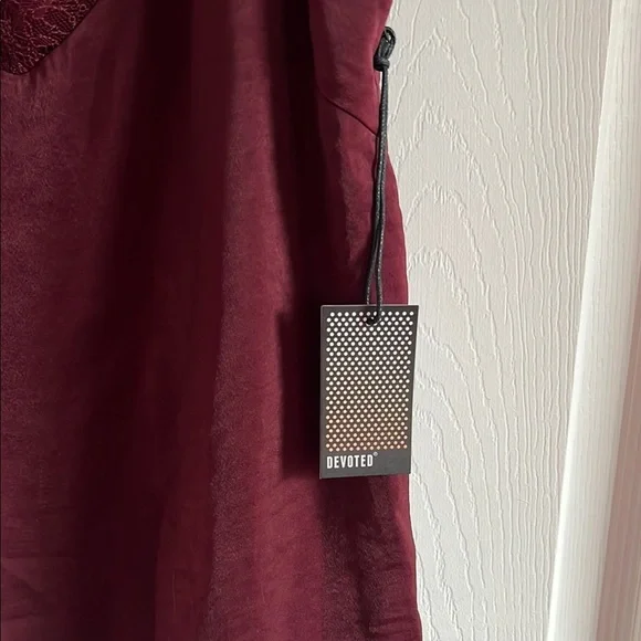 Women's Burgundy Lace Trim Top - Picture 3 of 4